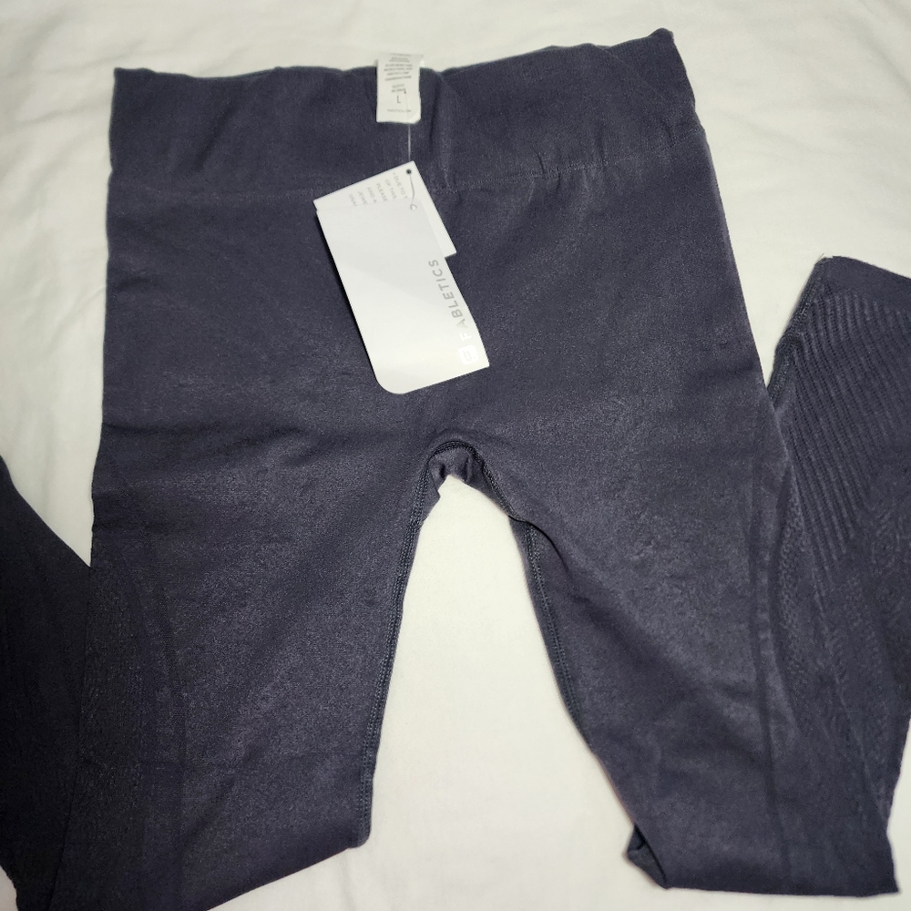 Fabletics Warp Knit Mid-rise Jacquard Leggins, Large